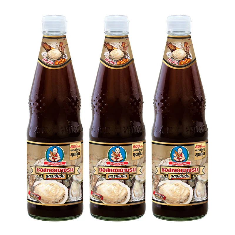 DEK SOM BOON Thick Oyster Sauce in a jar, 800g, showing the label and sauce inside the transparent container.