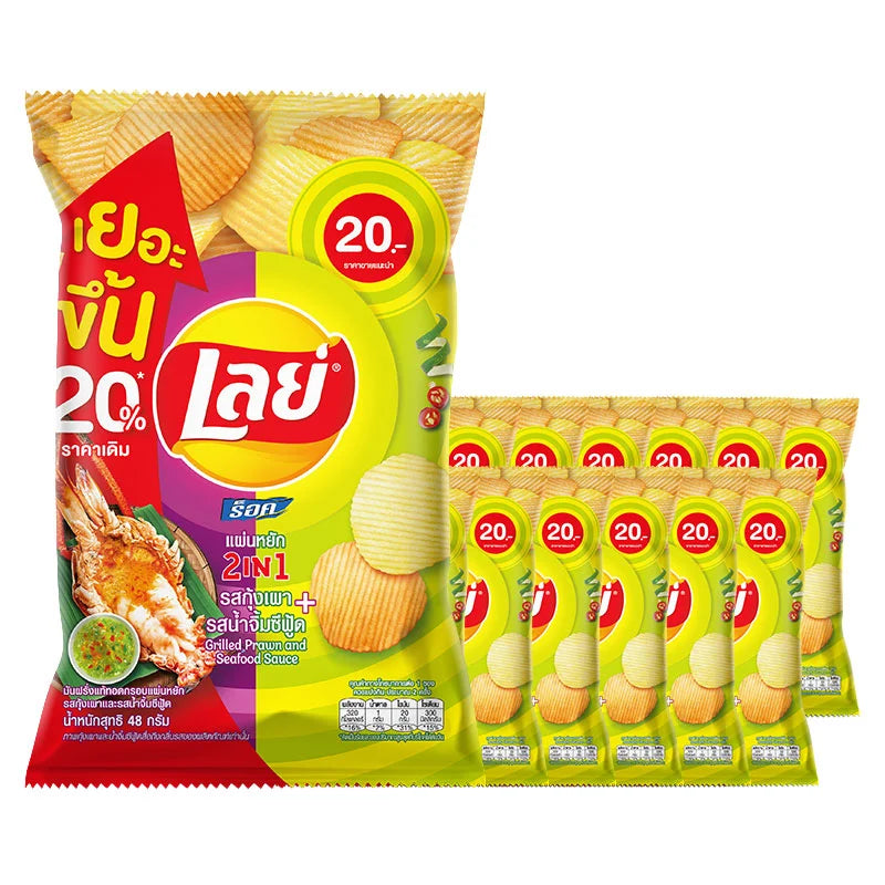 Lay's Rock Potato Chips with grilled prawn and seafood sauce flavor, 48g package, featuring crispy potato chips with seafood seasoning.