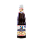 Deksomboon Oyster Sauce 800g jar, rich and savory Thai-style oyster sauce for cooking and seasoning in dry grocery category.