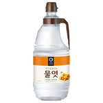 Chungjungone Corn Syrup 2.45kg bottle, natural sweetener for baking and cooking, in a clear plastic container.