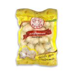 Sanpueng pickled garlic in a 900g jar, dry grocery product with whole garlic cloves soaked in pickling brine