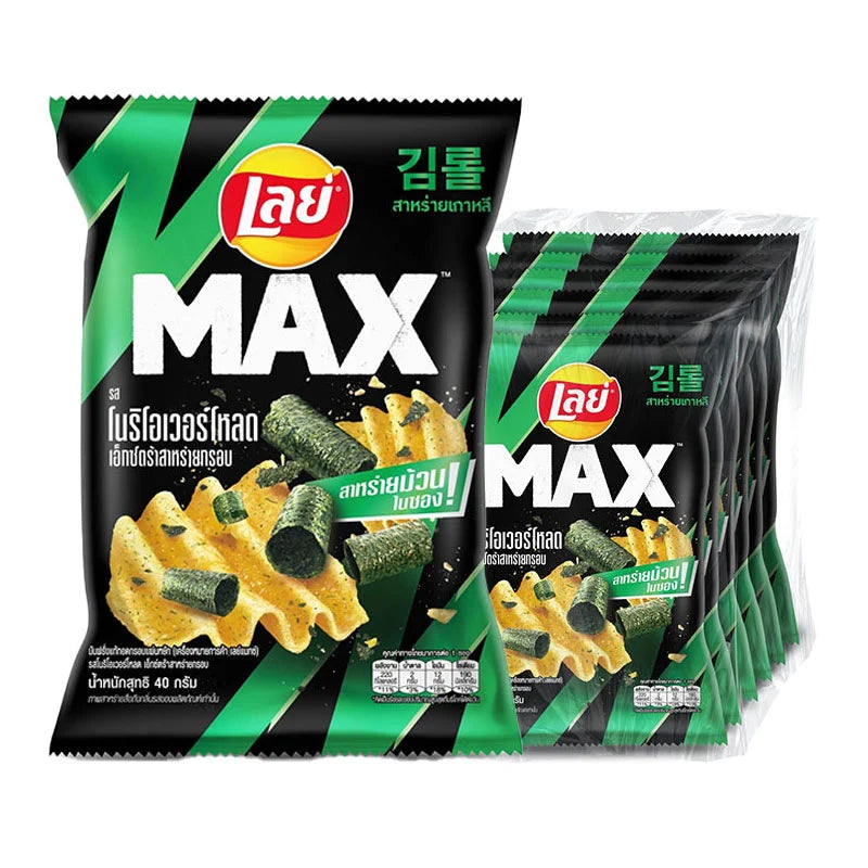 Lays Max Nori Crunchy Potato Chips in 40g packets, stacked with crispy nori seaweed flavor visible in the image.