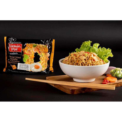 Domin Mie Fried Instant Noodles With Dumpling