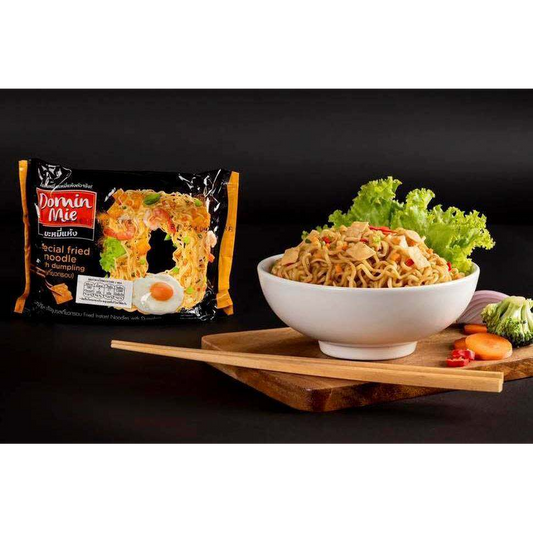 Domin Mie Fried Instant Noodles With Dumpling