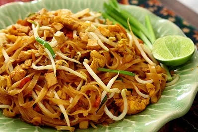 J-lek Pad Thai Sauce Bottles 1150g