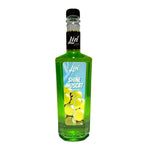 Lin concentrated syrup shine with Muscat grape scent in a 730ml bottle, ideal for enhancing desserts and beverages.