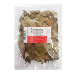 Makro brand bay leaves in a 50g package, dried grocery product with whole bay leaves for cooking and seasoning.