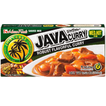 House Java Curry medium hot sauce mix in a colorful packet, ready to add flavor to dishes.