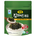 Sajo seasoned seaweed flakes in a clear bowl, showing the crispy, flaky texture of the original flavored seaweed snack.