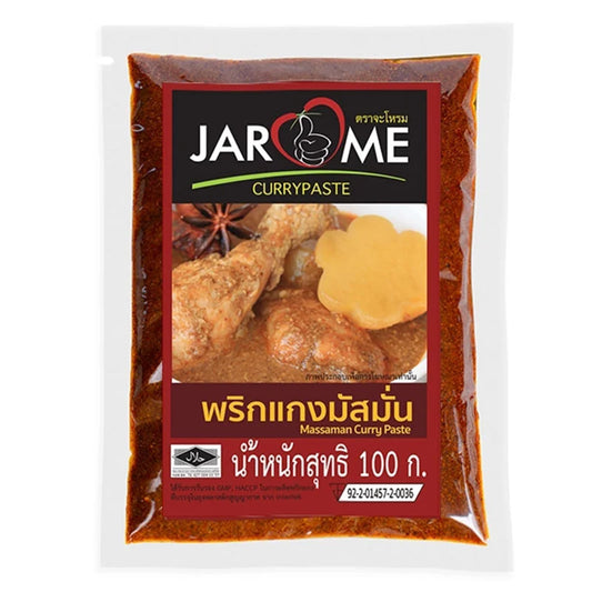 MAKRO Massaman Curry Paste 100g, Thai-style curry paste with spices, in a 12-pack, shown in a close-up image.