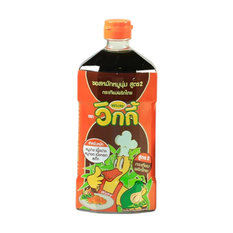 Wicky Pork Marinade Sauce with garlic and pepper in an 800g bottle, showcasing the flavorful sauce for marinating pork.