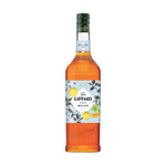 Giffard Mixology Melon 1L bottle of melon-flavored syrup for cocktails and drinks, in a clear plastic bottle with a label.