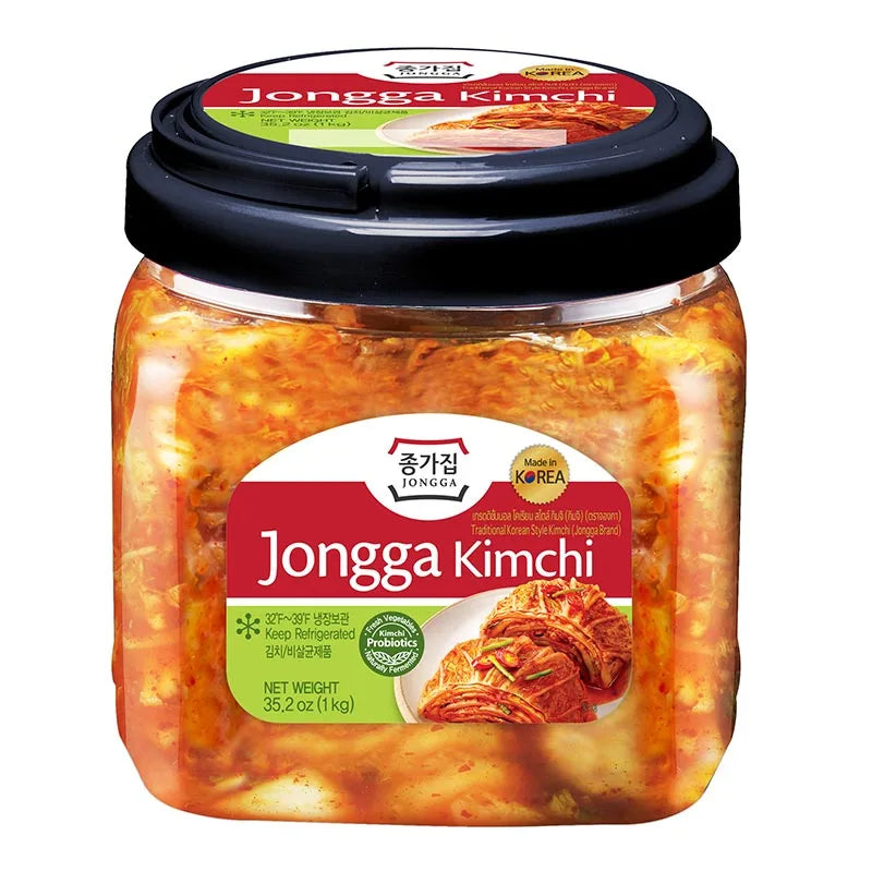 JONGGA Kimchi 1 kg jar showing vibrant fermented napa cabbage and radish kimchi in a clear glass container.
