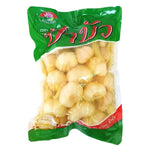 Makro Pickled Garlic 800g jar, dry grocery product with whole garlic cloves preserved in pickling brine, on a white background.